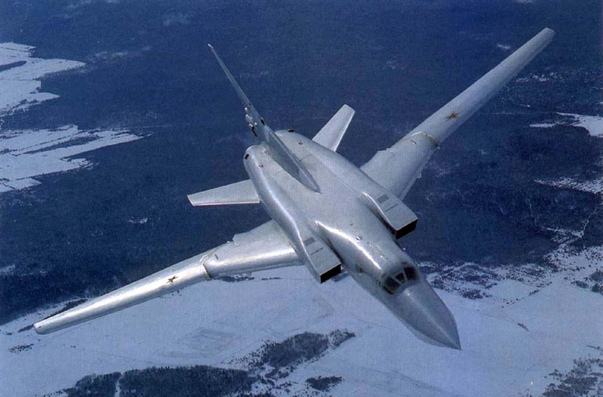 Стратегический бомбардировщик ту-22м3