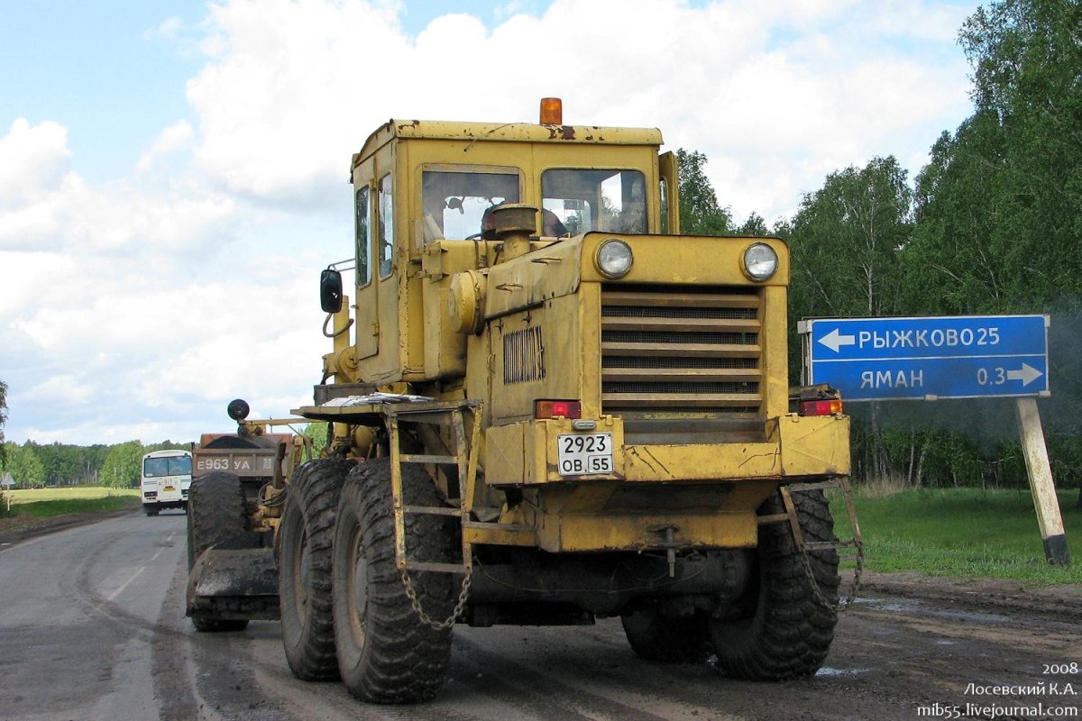 Советский грейдер ДЗ 98