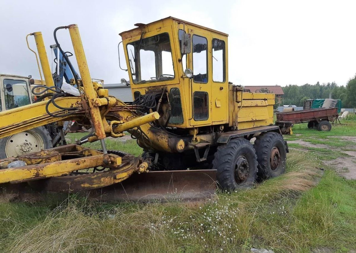 Грейдер ДЗ 122