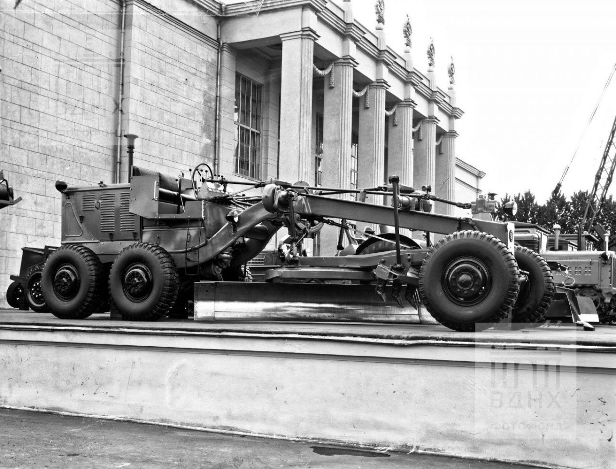 Д 144 грейдер