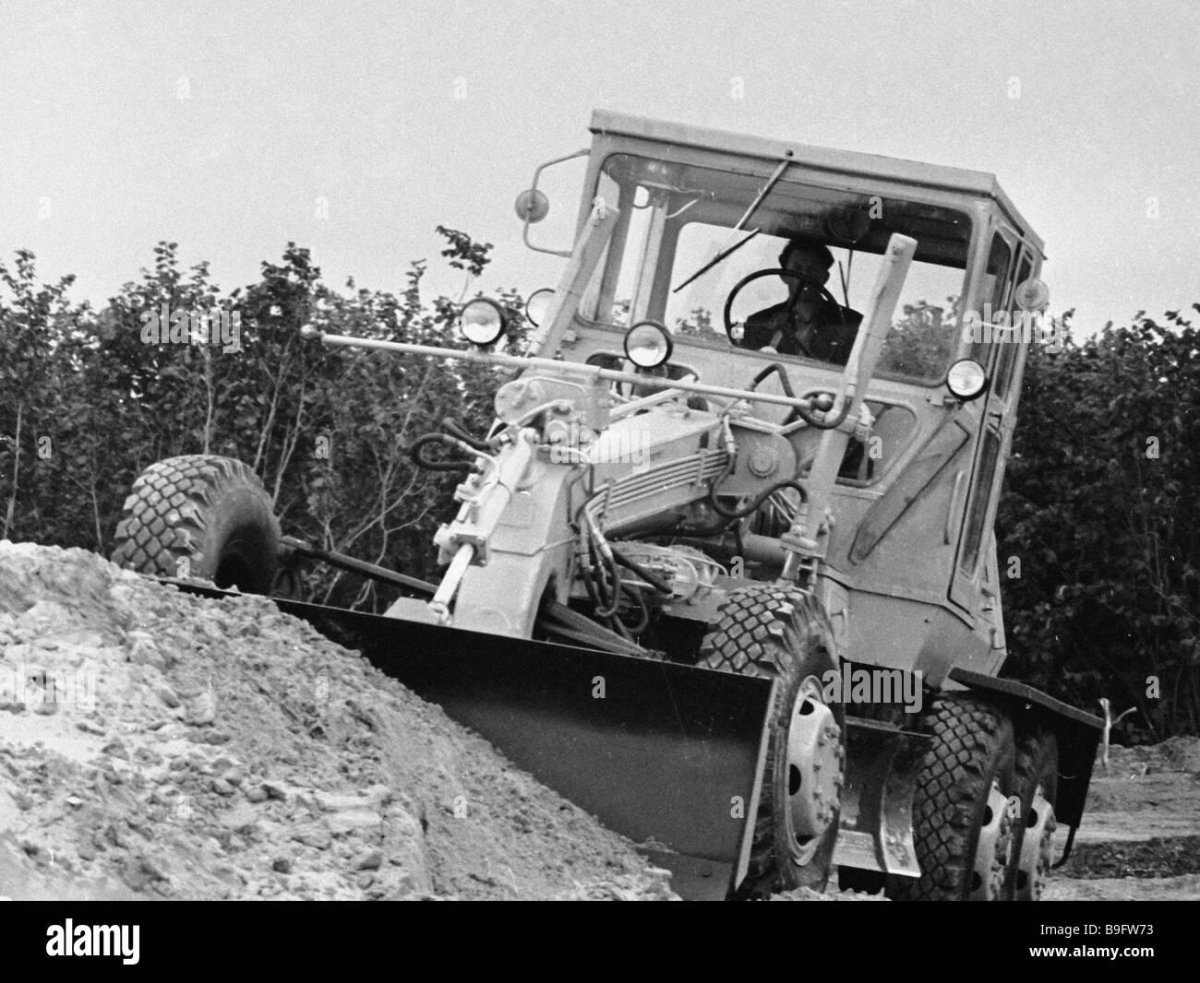 Д 710 грейдер