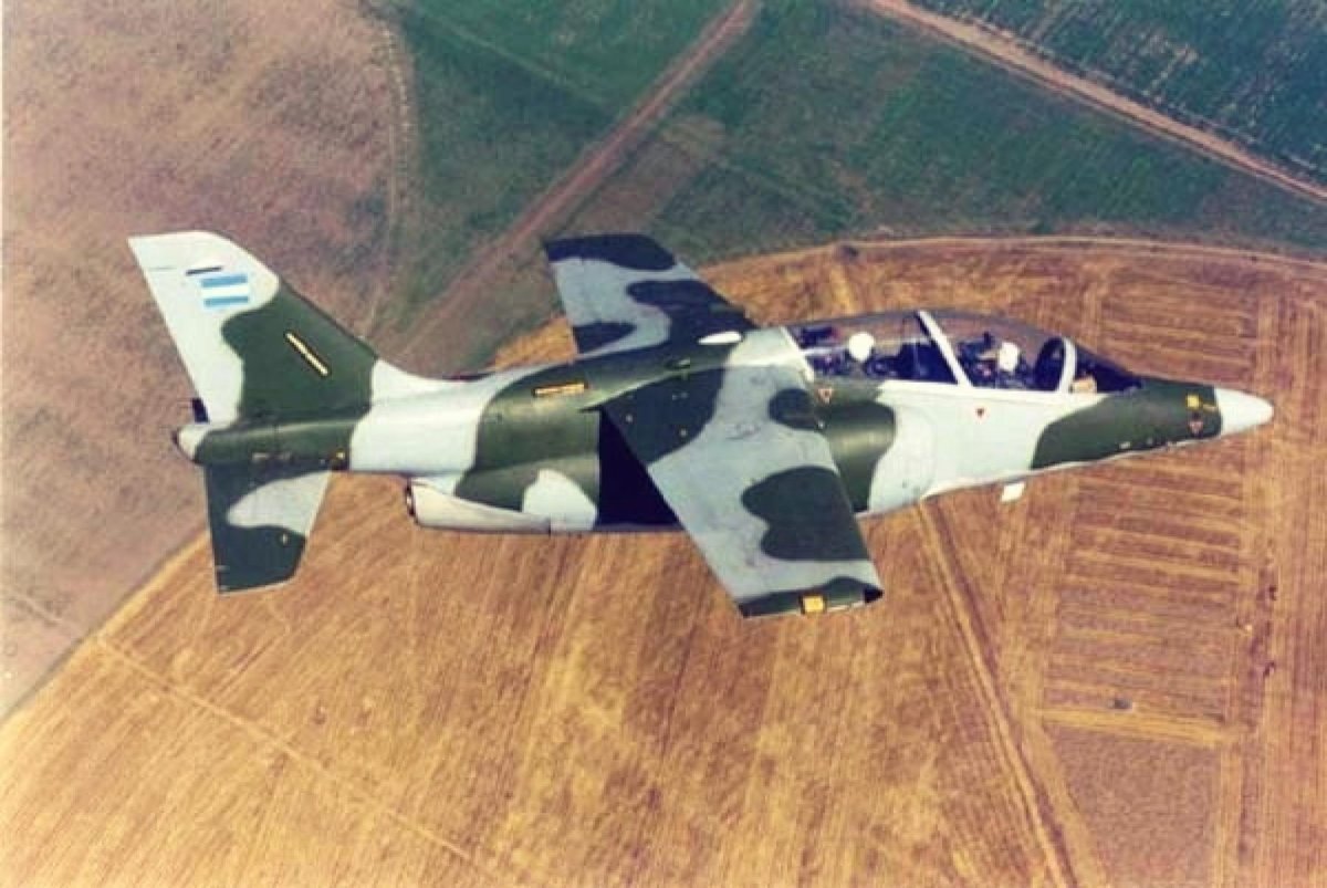 Самолет ia63 Pampa