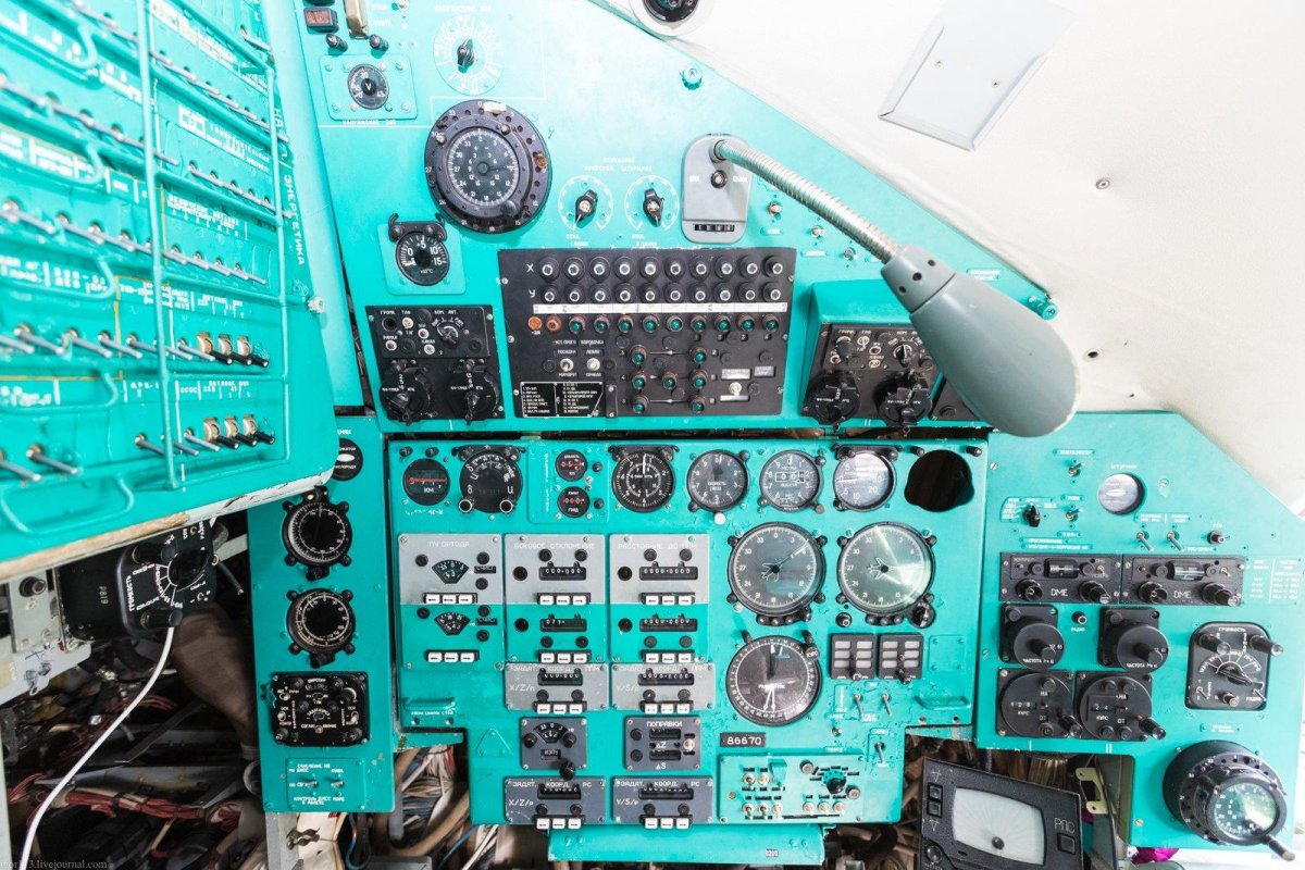 Кабина ил-62 Монино