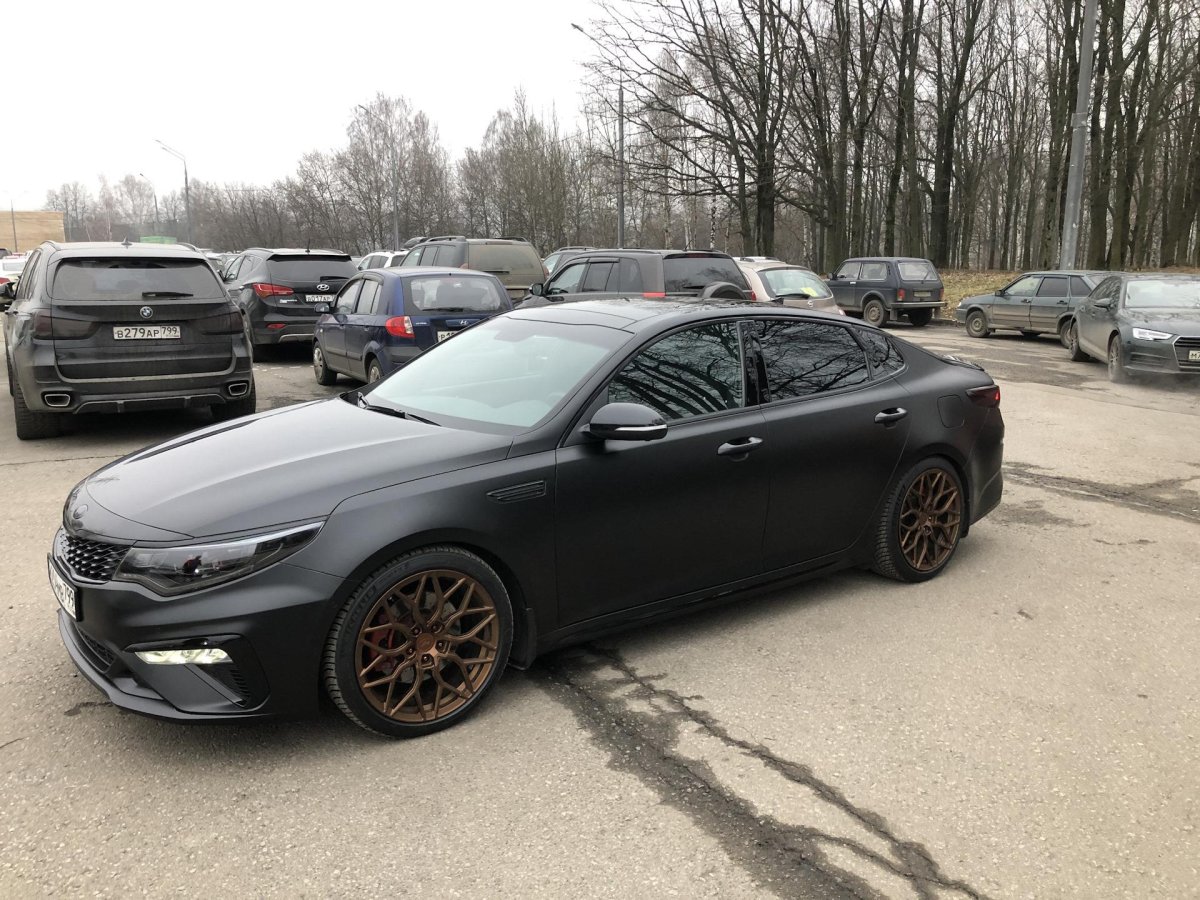 Kia Optima k5 черная