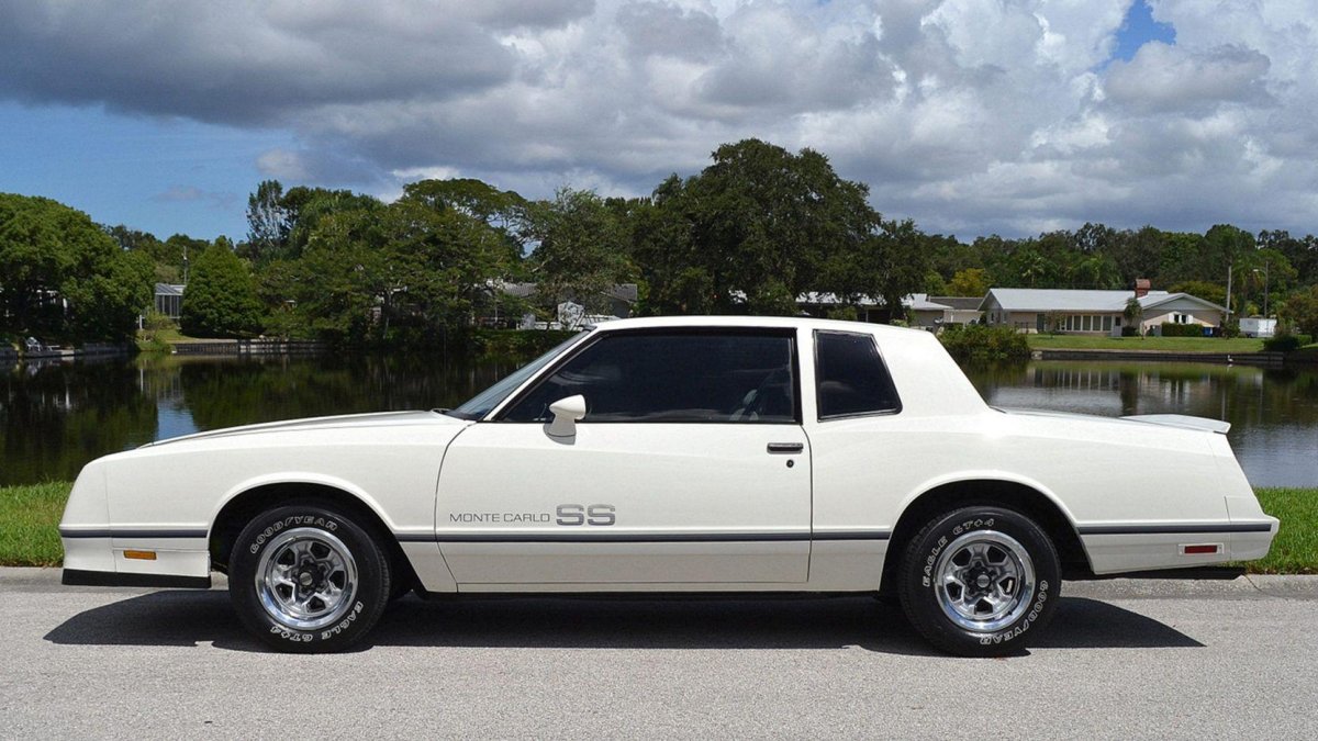 Chevrolet Monte Carlo SS 1983