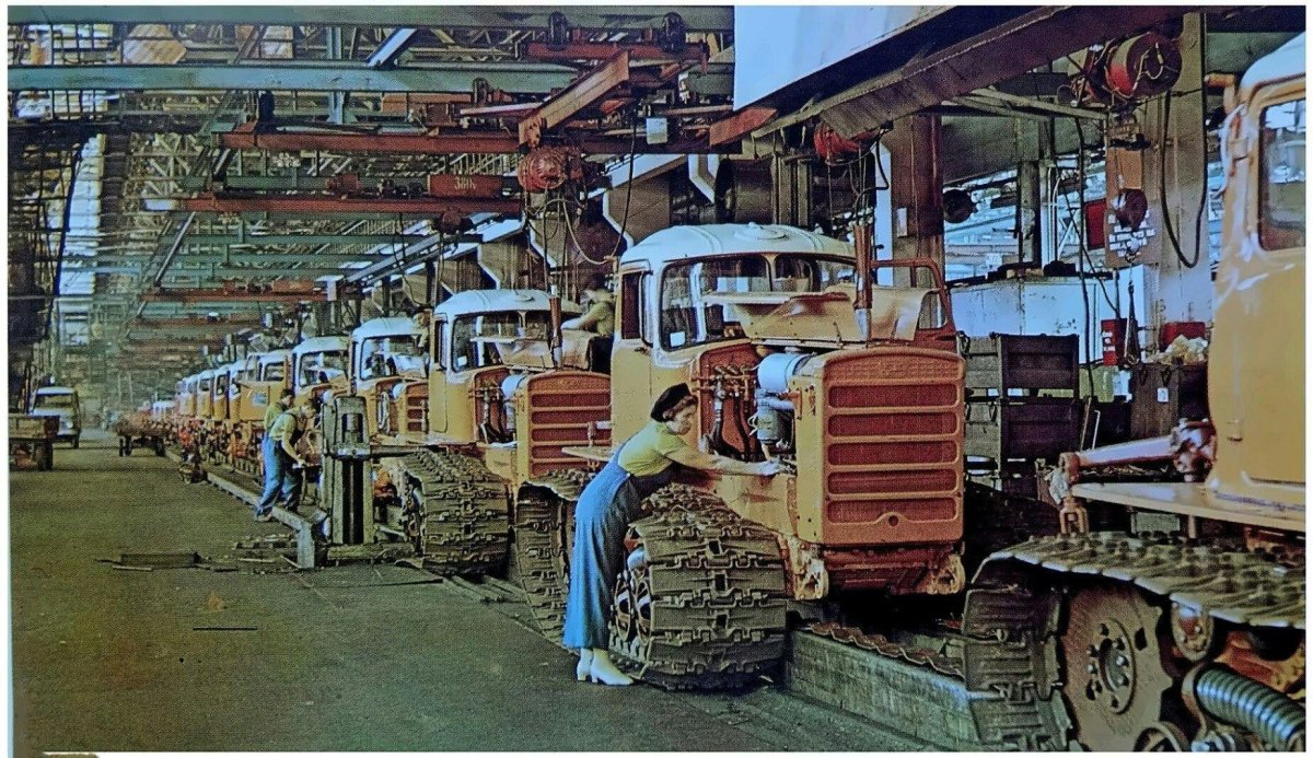 Трактор ВГТЗ ДТ-75