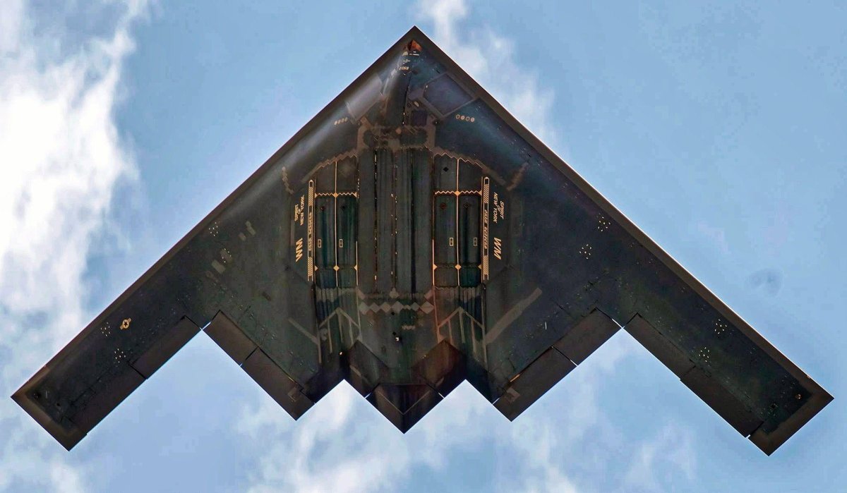 B-2 Spirit: стелс-бомбардировщик