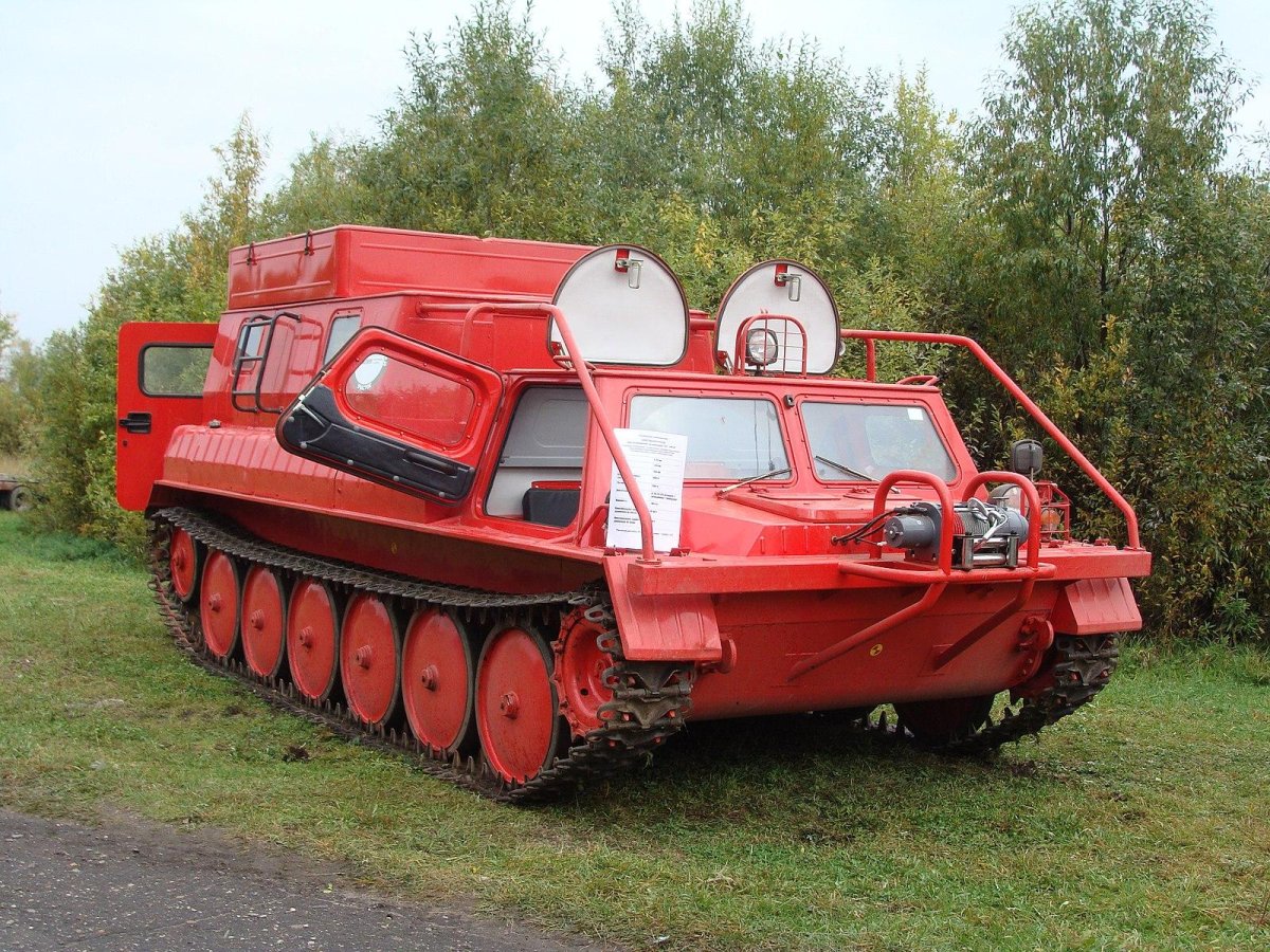 Гусеничный снегоболотоход ГАЗ 34039