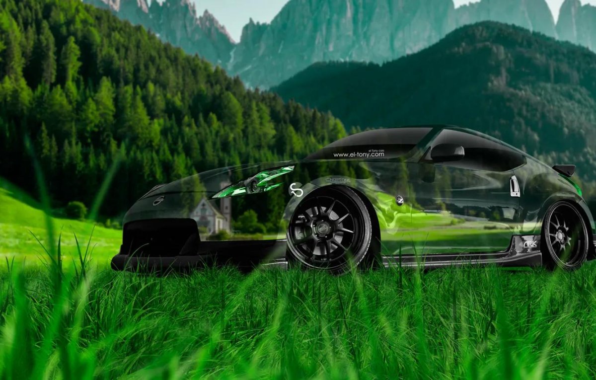 Машина на фоне природы