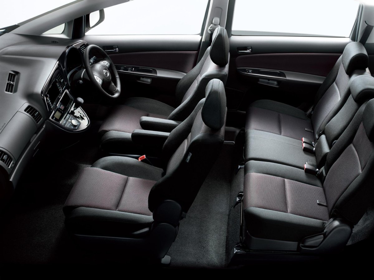 Toyota Wish 2008 салон