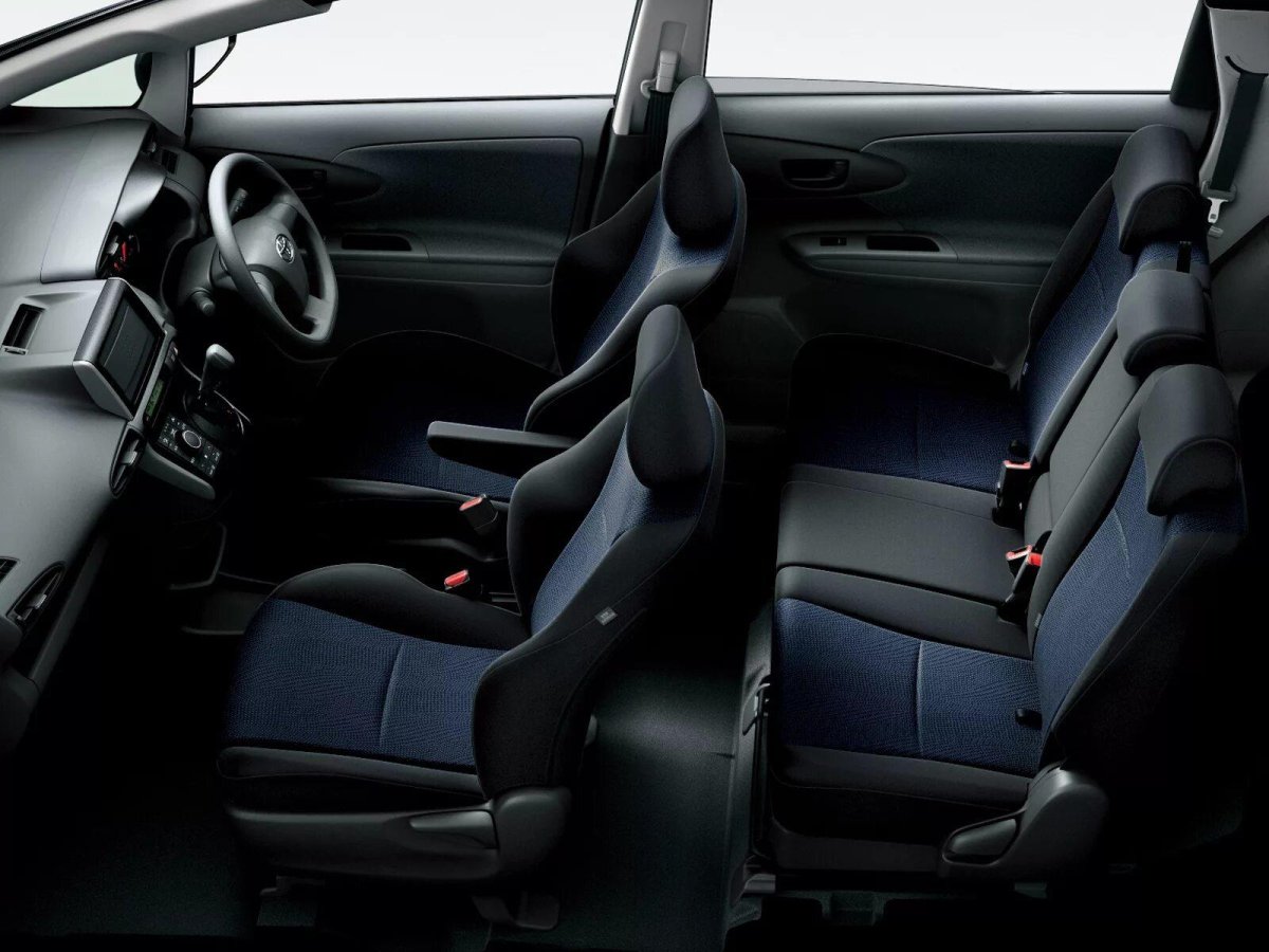 Toyota Wish 2003 салон