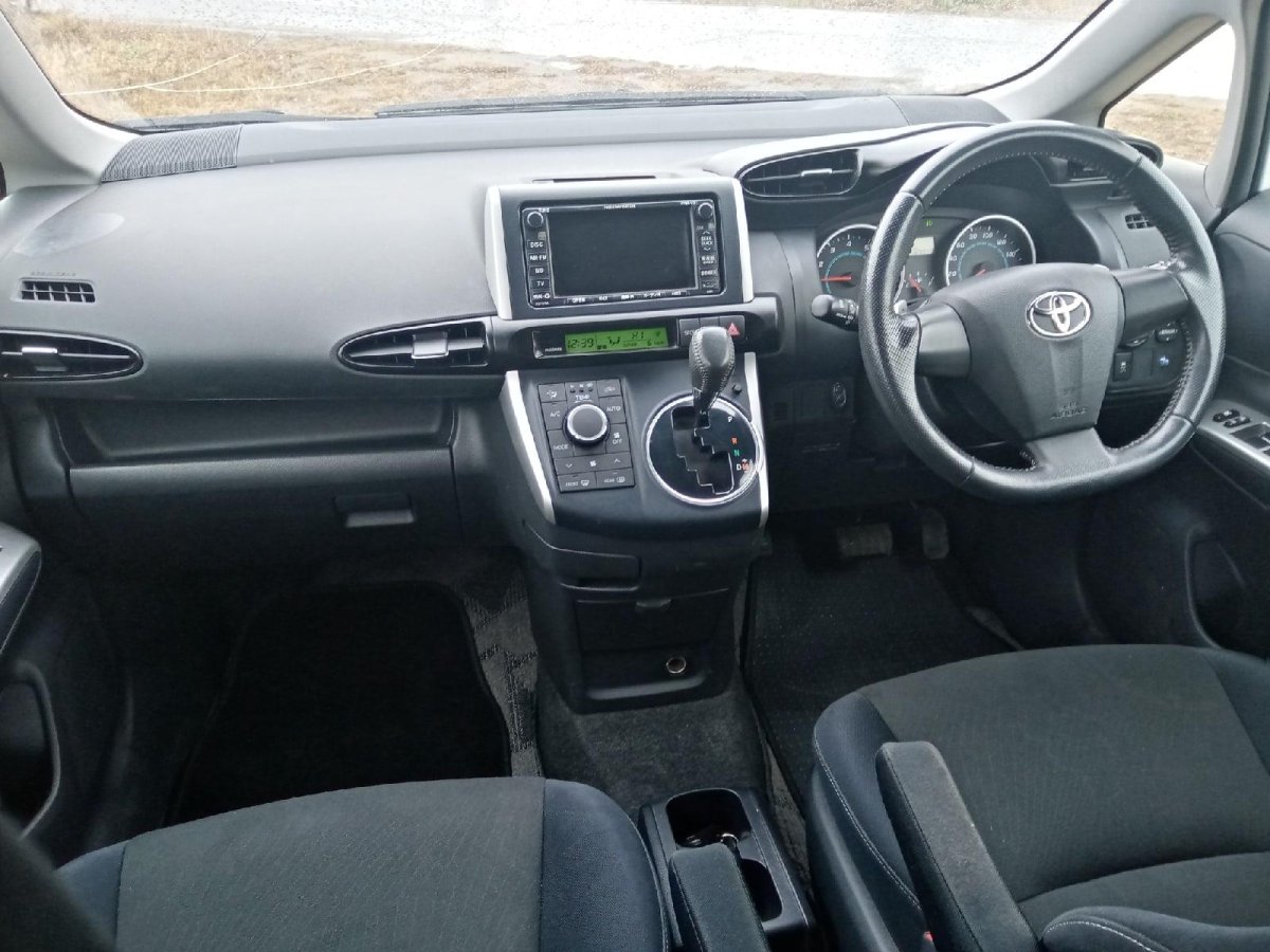 Toyota Wish 2007 салон
