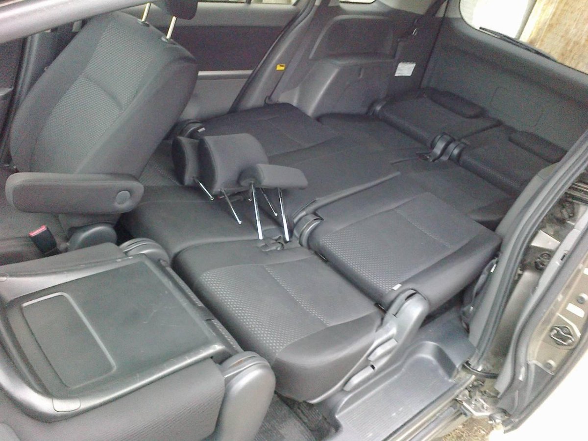 Трансформация салона Тойота Виш