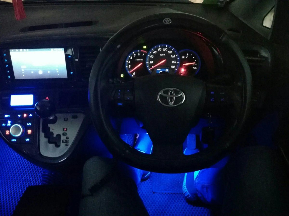 Спидометр Toyota Wish 2008