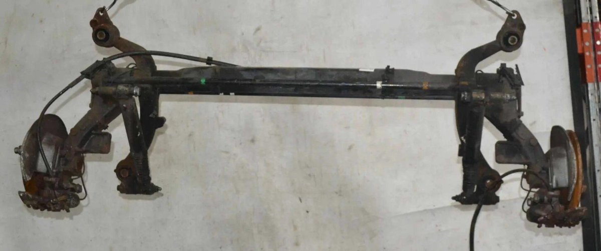 Балка Пежо 206 седан