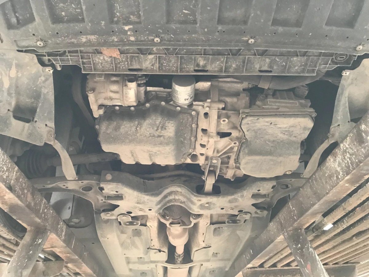 Шкода Рапид 1.4 днище