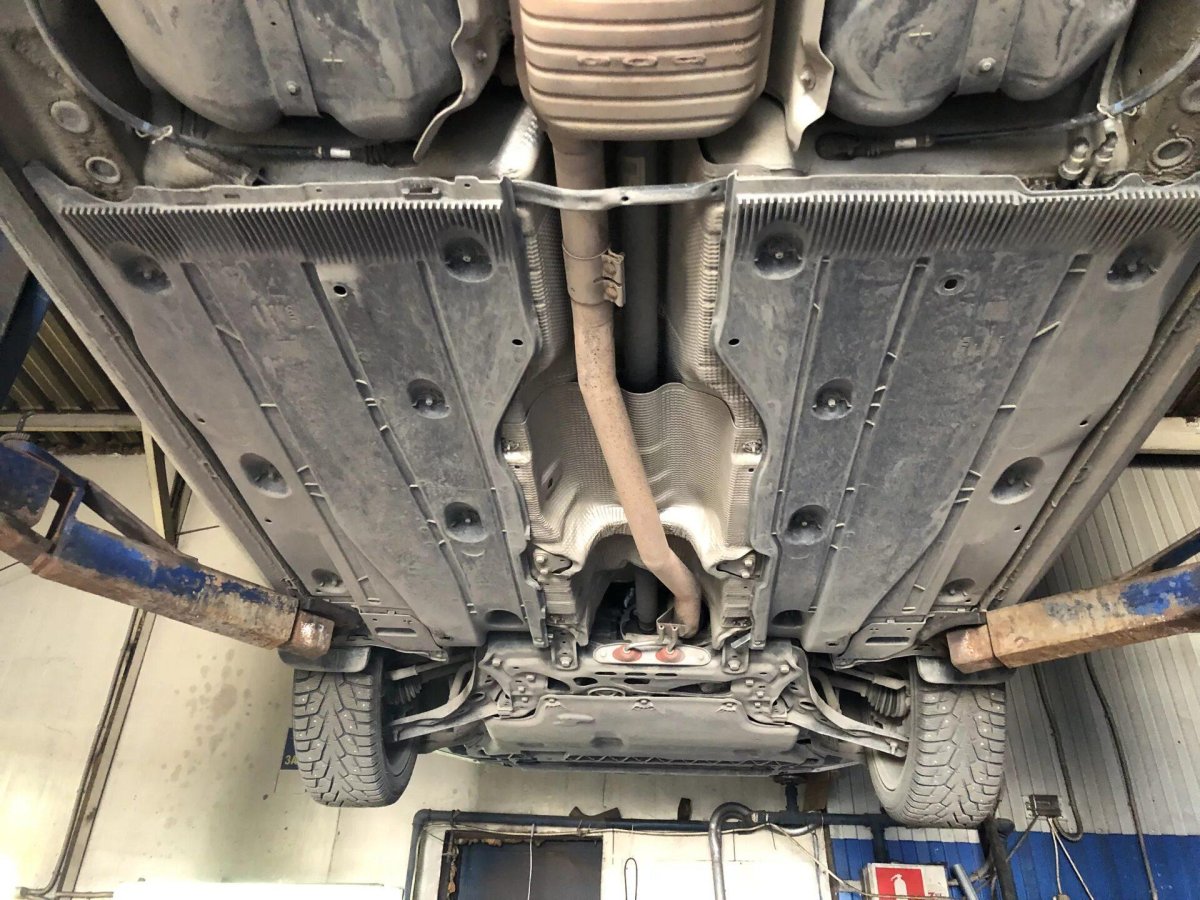 Днище Октавия а7