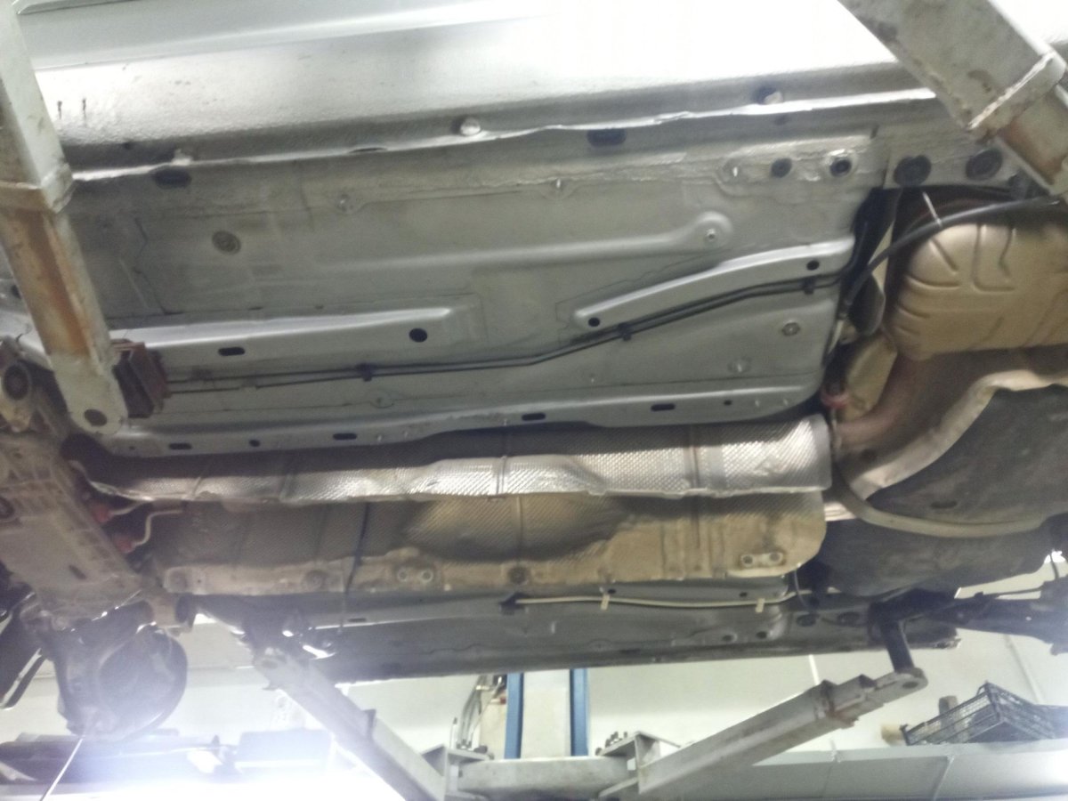 Skoda Octavia a5 днище