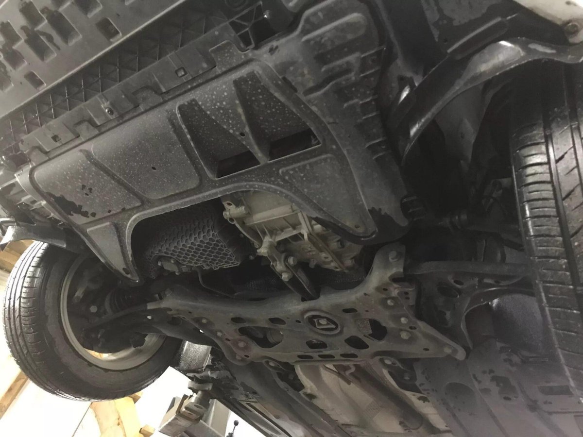 Защита двигателя Октавия а7