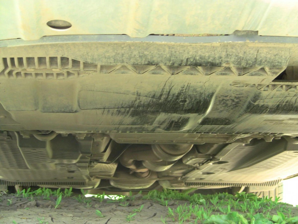 Днище Octavia a5 FL