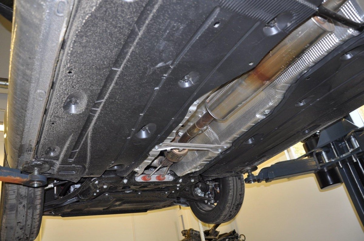 Днище Октавия а7