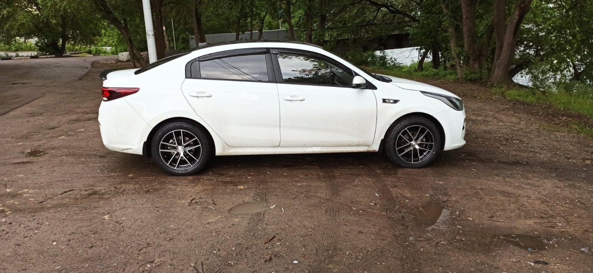 Kia Rio 4 r16