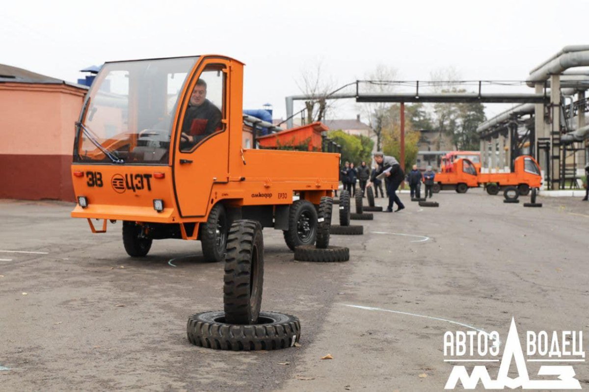 Львовский погрузчик на 7т