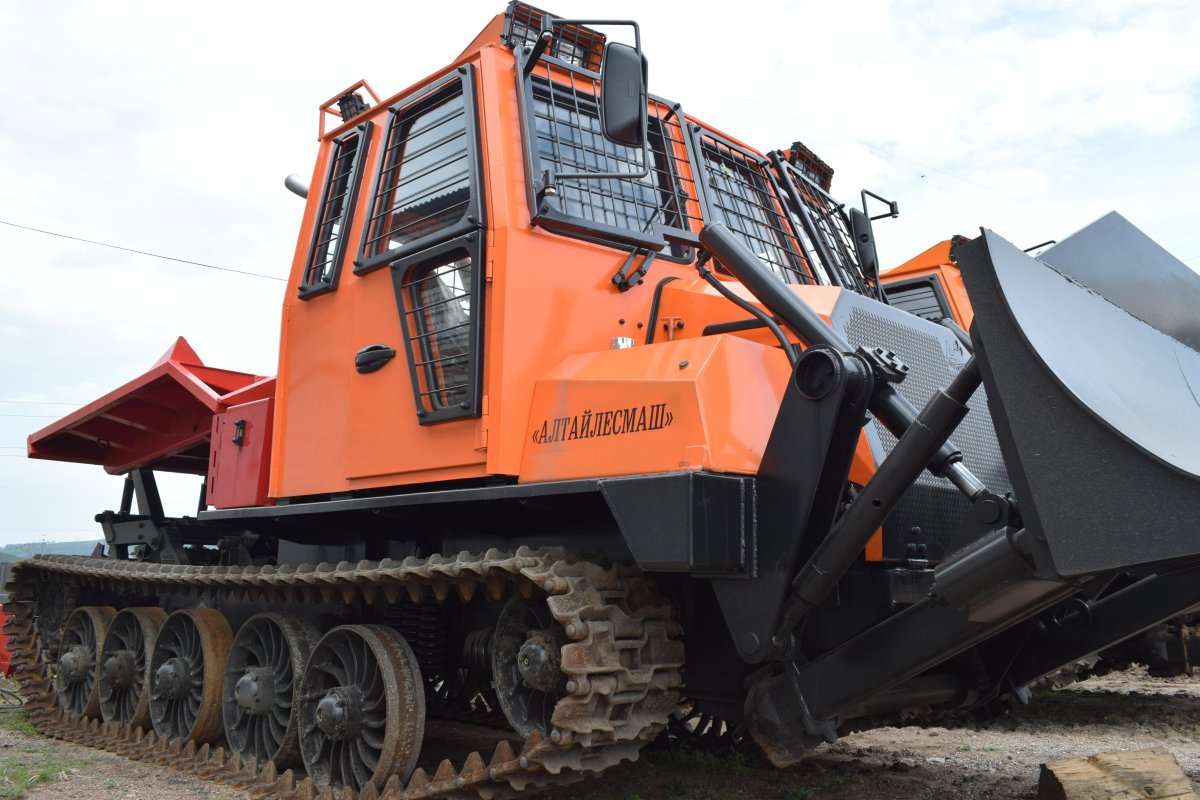 Трактор ТЛ-5алм-01