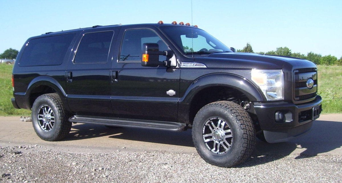 Ford Excursion 2011