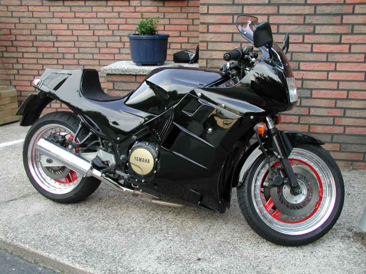 Yamaha 750