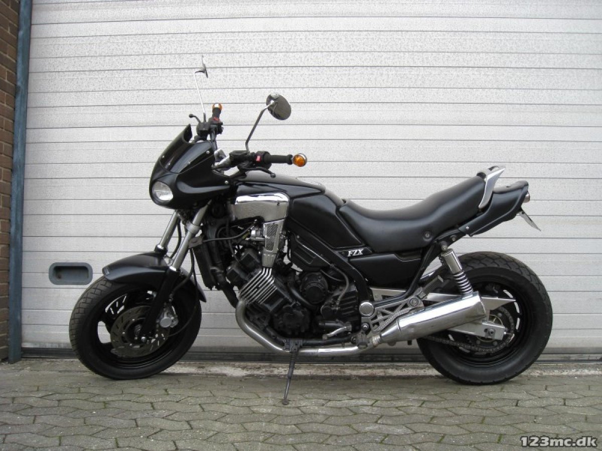 Yamaha FZX 750 Custom