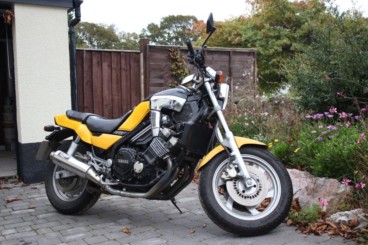 Мотоцикл Yamaha FZX 750