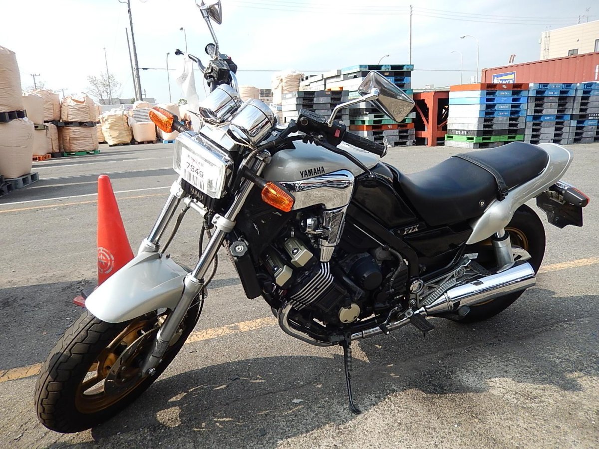 Ямаха 750 кубов