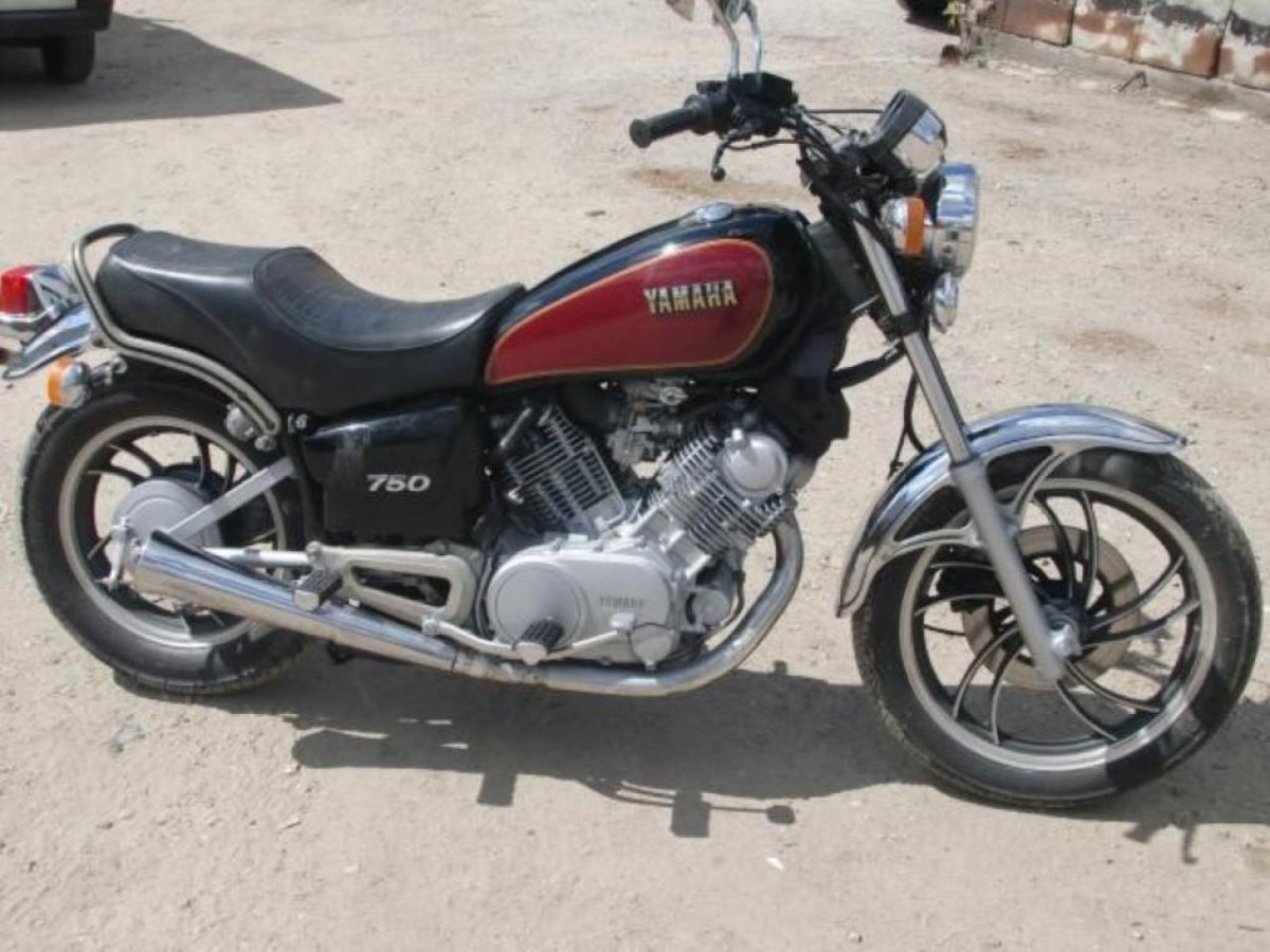 Yamaha xv750