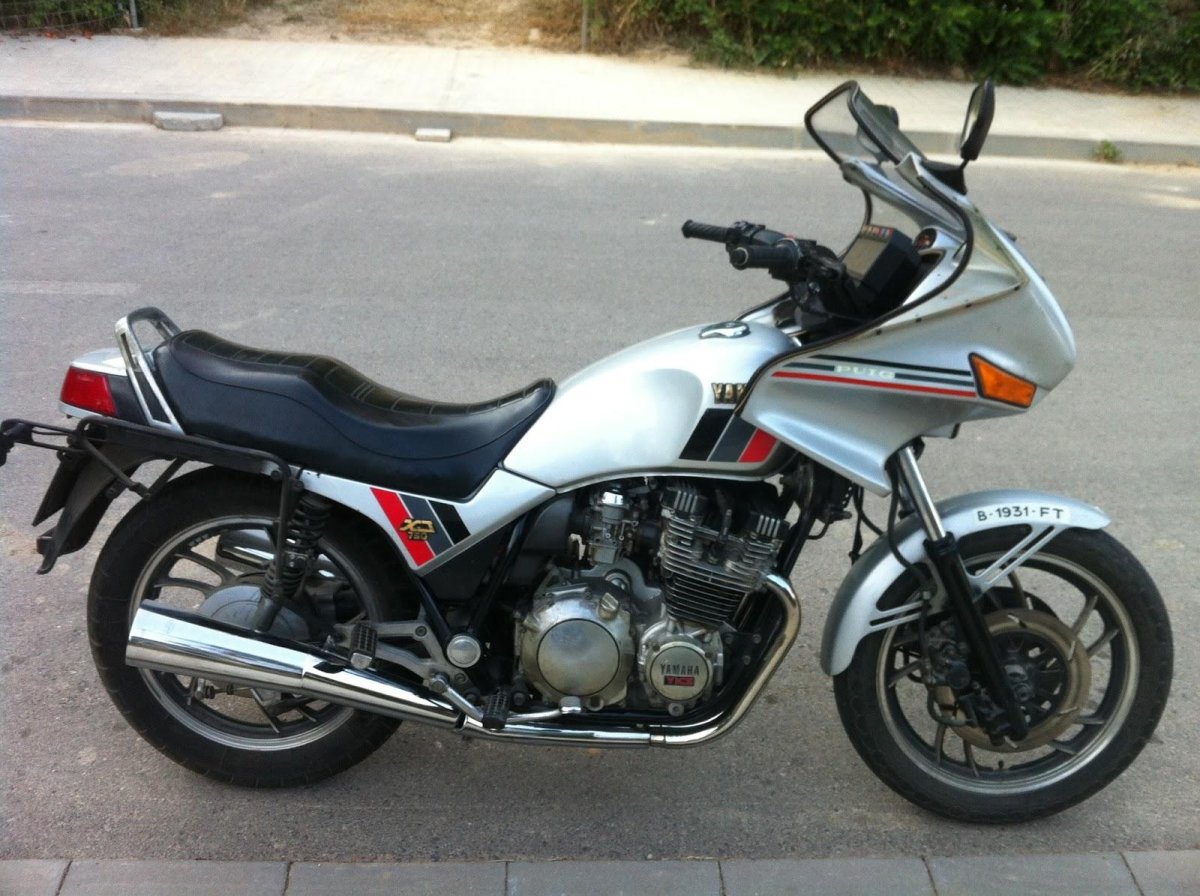 Yamaha XJ 750