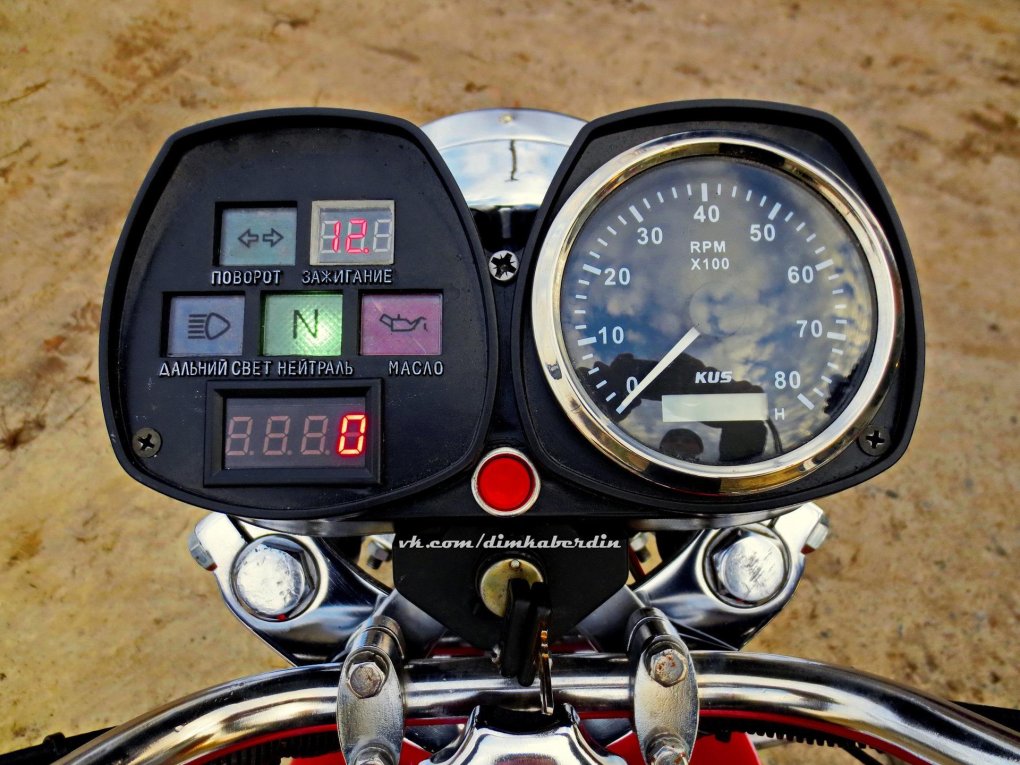 Приборная панель ИЖ Планета 5