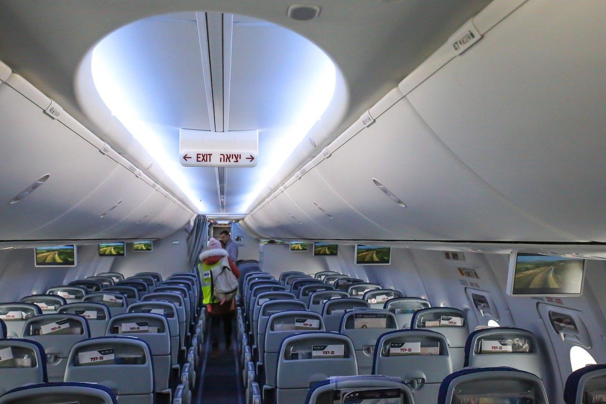 Боинг 737-900 салон
