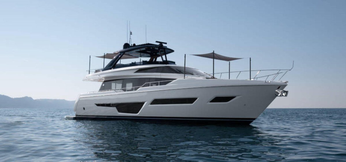 Моторная яхта Ferretti 780
