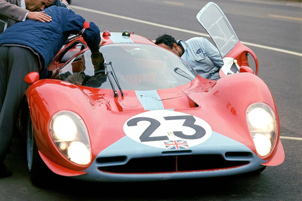 Феррари 4 местная