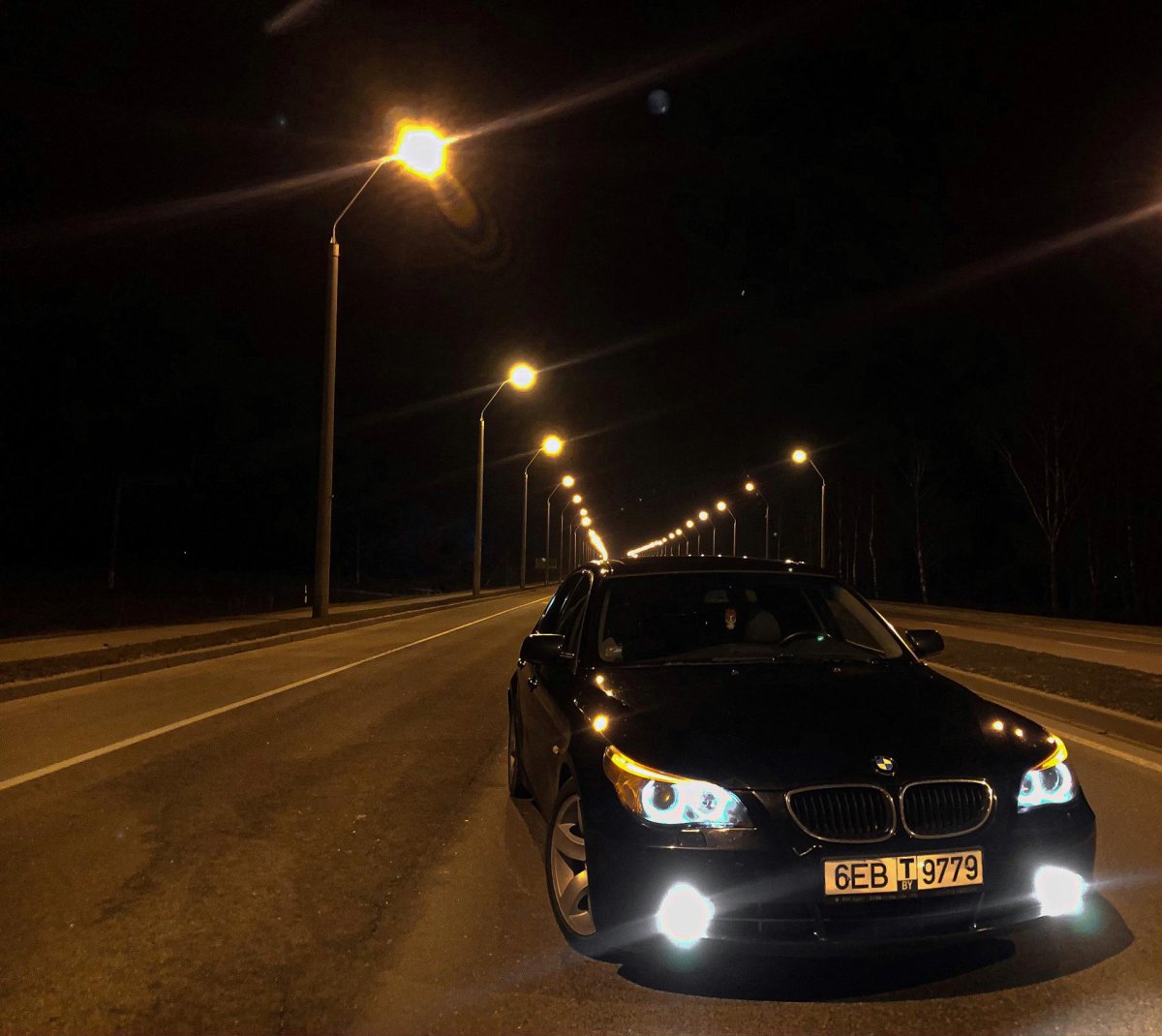 БМВ е60 в темноте