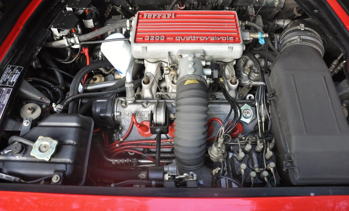 Ferrari 308 engine