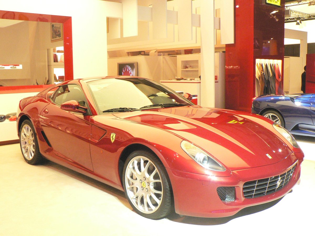 Ferrari 599 GTB Золотая