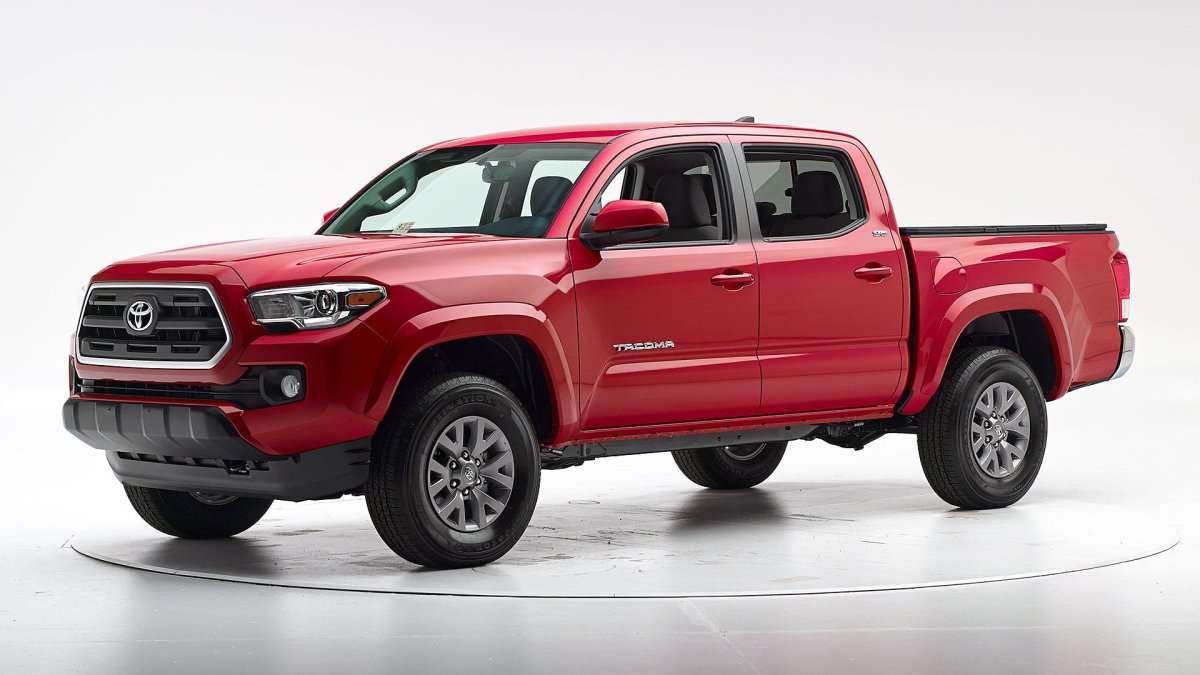 Тойота Такома 2017