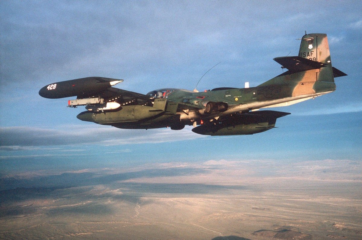 A-37 Dragonfly самолет