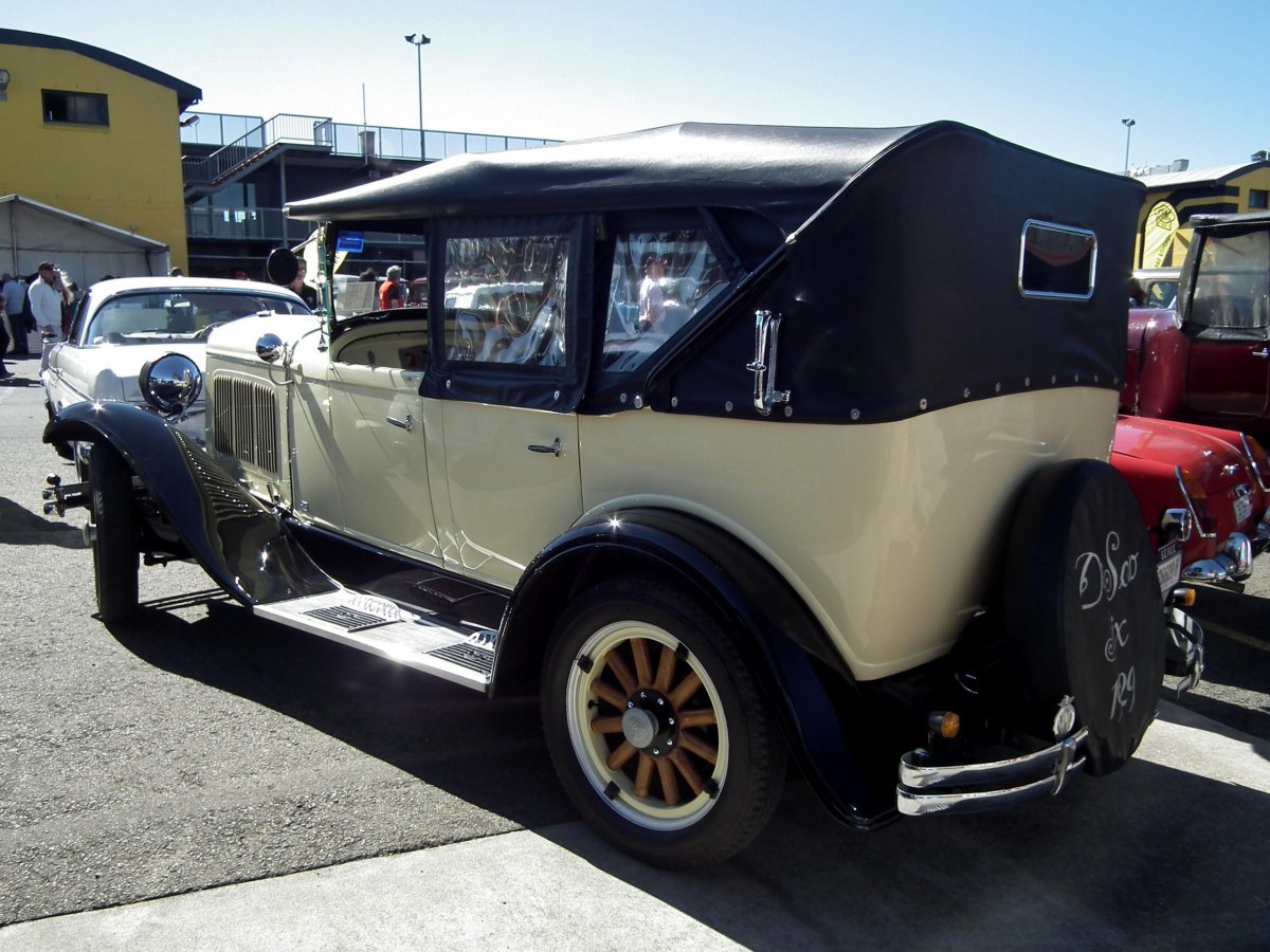 De Soto автомобиль 1929