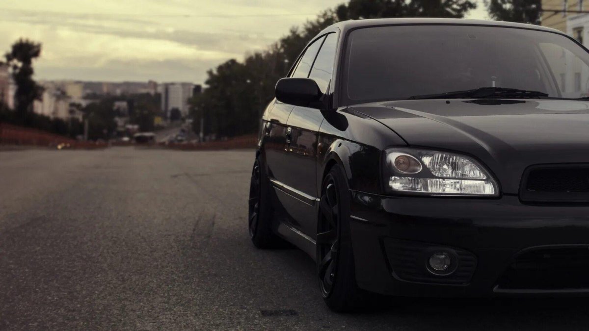Subaru Legacy b4 черный