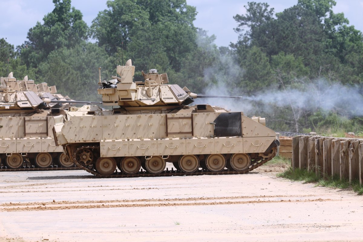БМП m2 Bradley