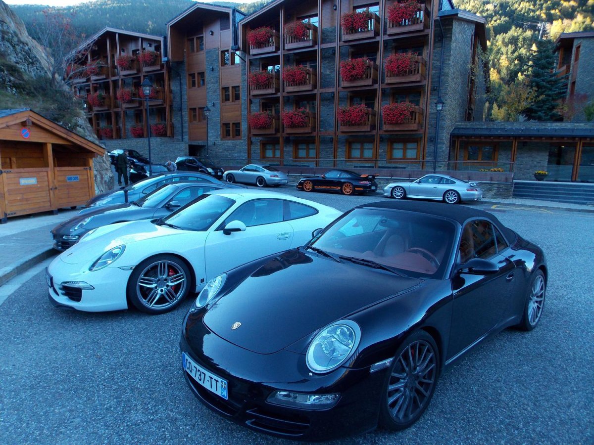 Машины в Андорре