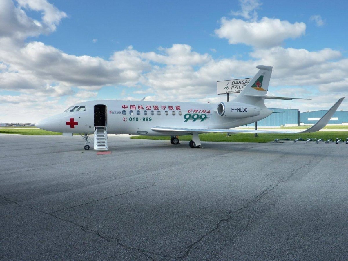 Медицинский самолет