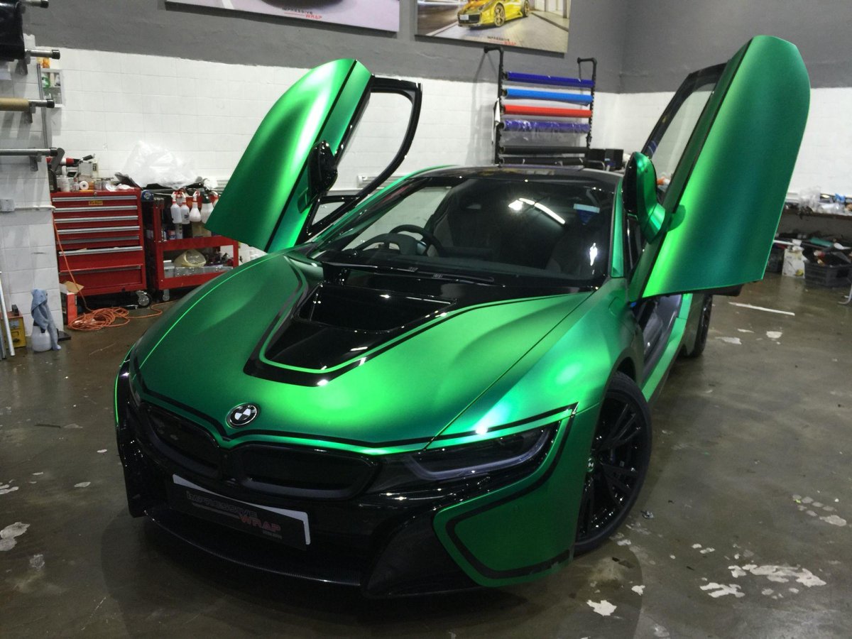 BMW i8 Green